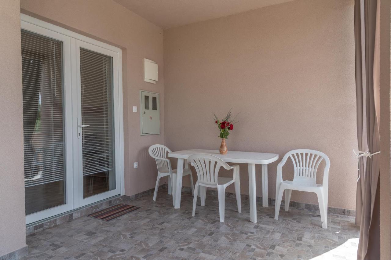 Apartmani Krzak Nin Exterior foto