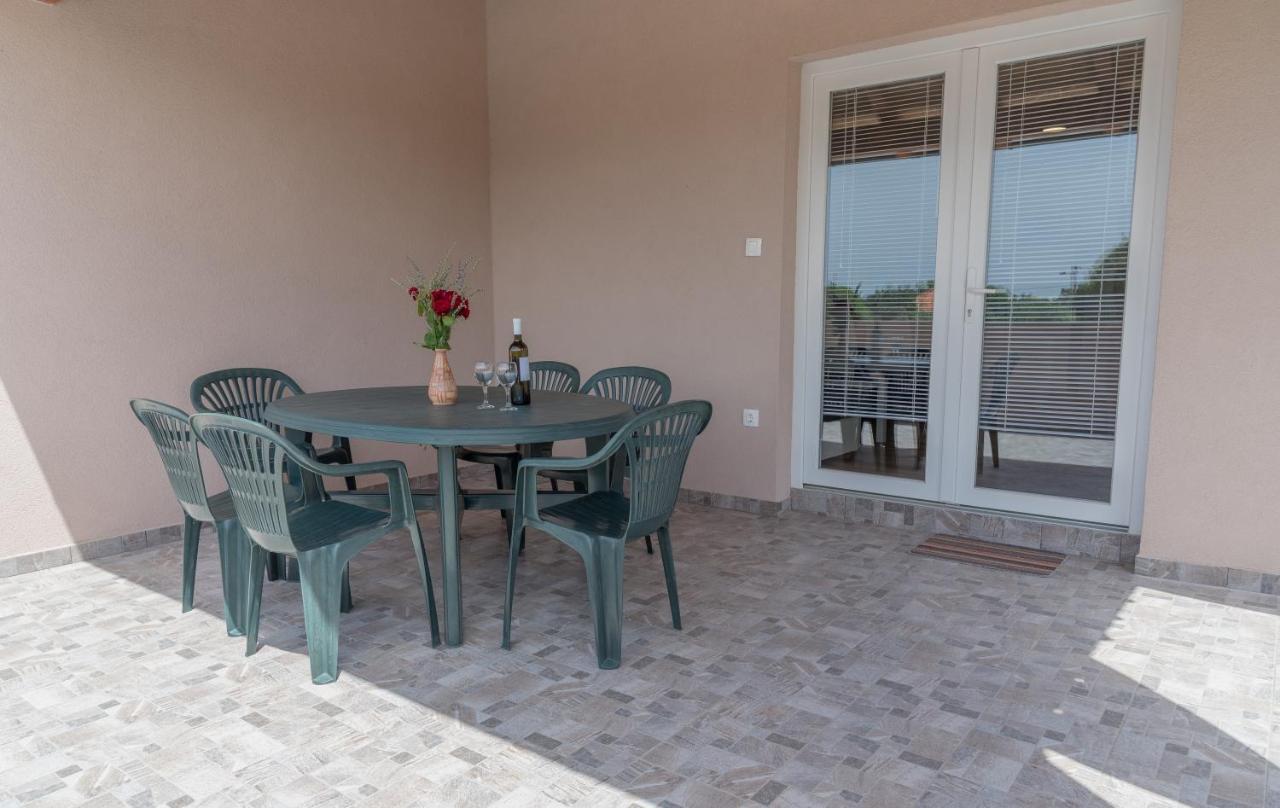 Apartmani Krzak Nin Exterior foto
