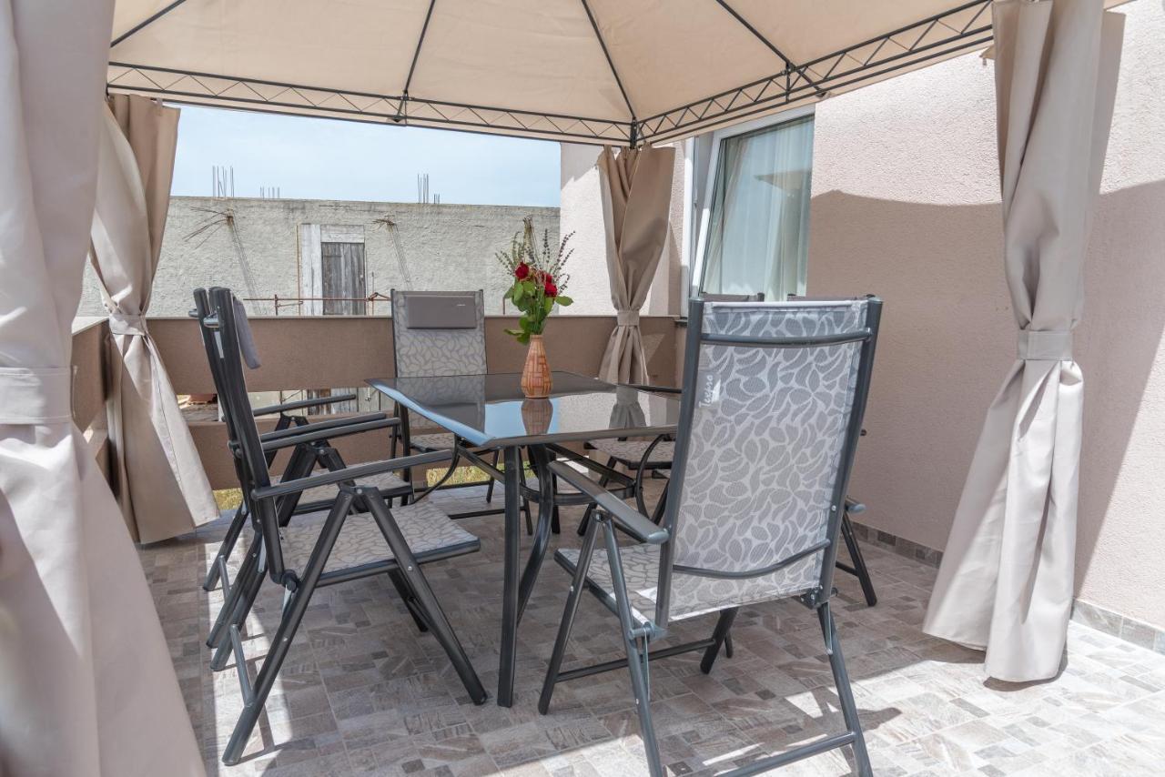 Apartmani Krzak Nin Exterior foto