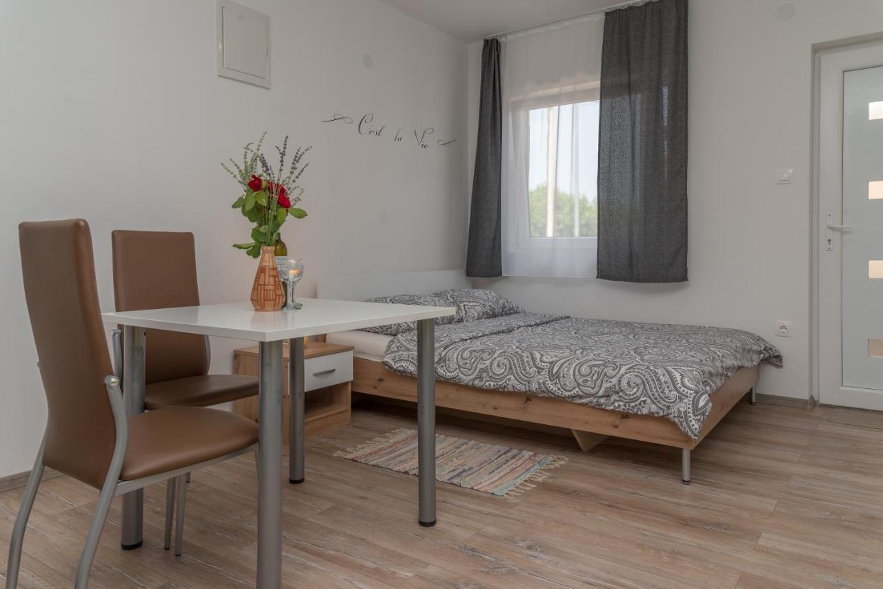 Apartmani Krzak Nin Exterior foto