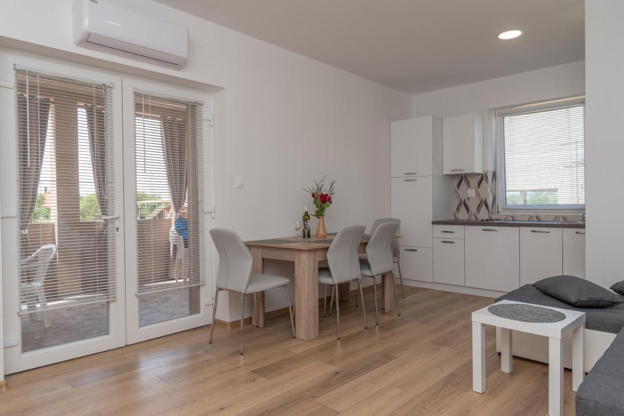 Apartmani Krzak Nin Exterior foto